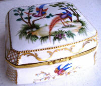 Hinged box hand painted with Chelsea birds